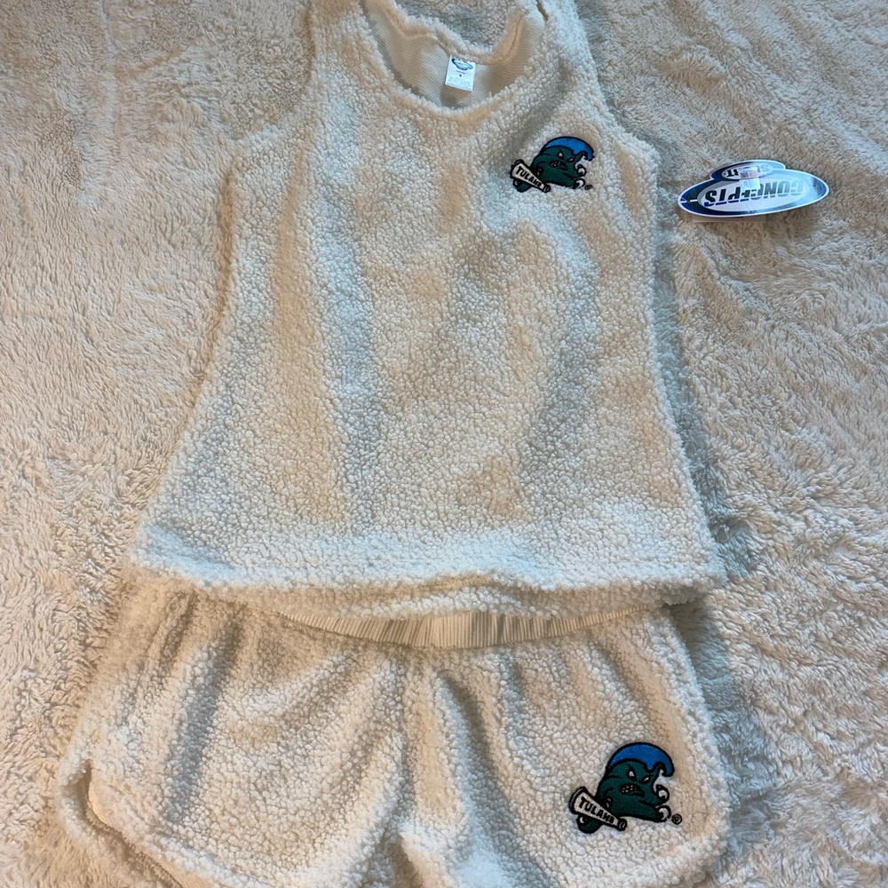 Tulane matching Sherpa PJ set